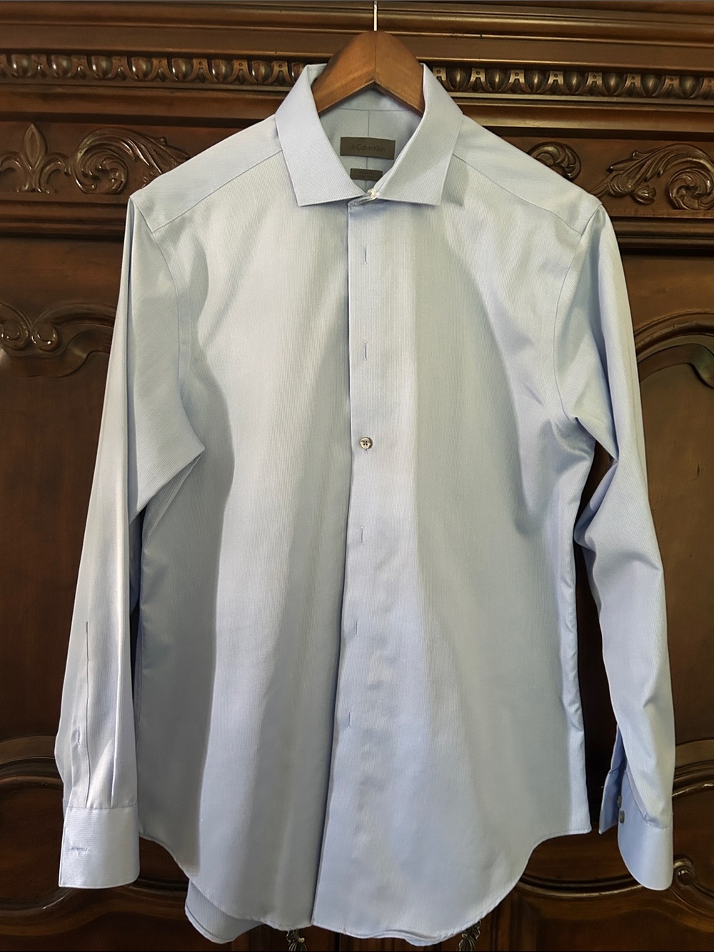 Calvin Klein Men's Light Blue Dress Shirt - Spread Collar